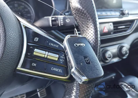 2020 Kia Forte Gt-Line z USA, uszkodzony, nr VIN 3KPF34AD3LE230976